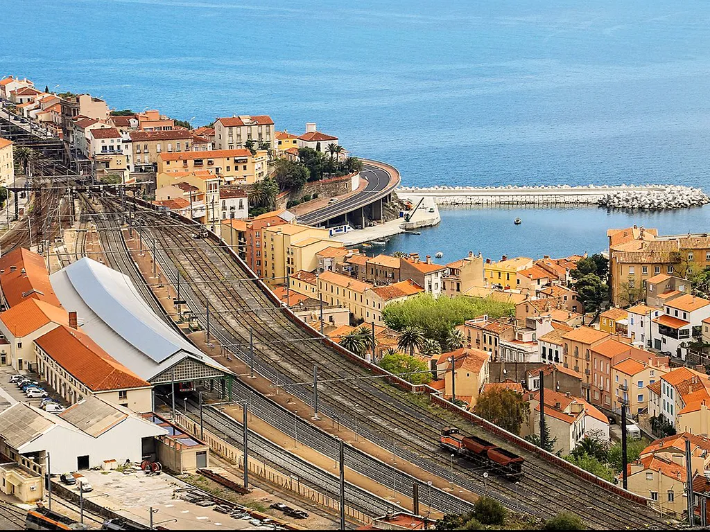 Gibraltar's Finest Hour: Franco's Gamble and the Demise of Operation Felix - Estacion Cerbere - Marshalling yards in France on the Spanish French border